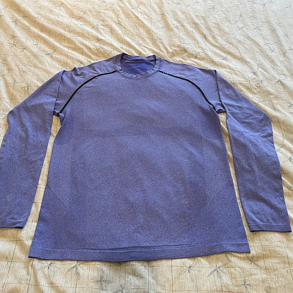 Lululemon Mens Long Sleeve metal Vent